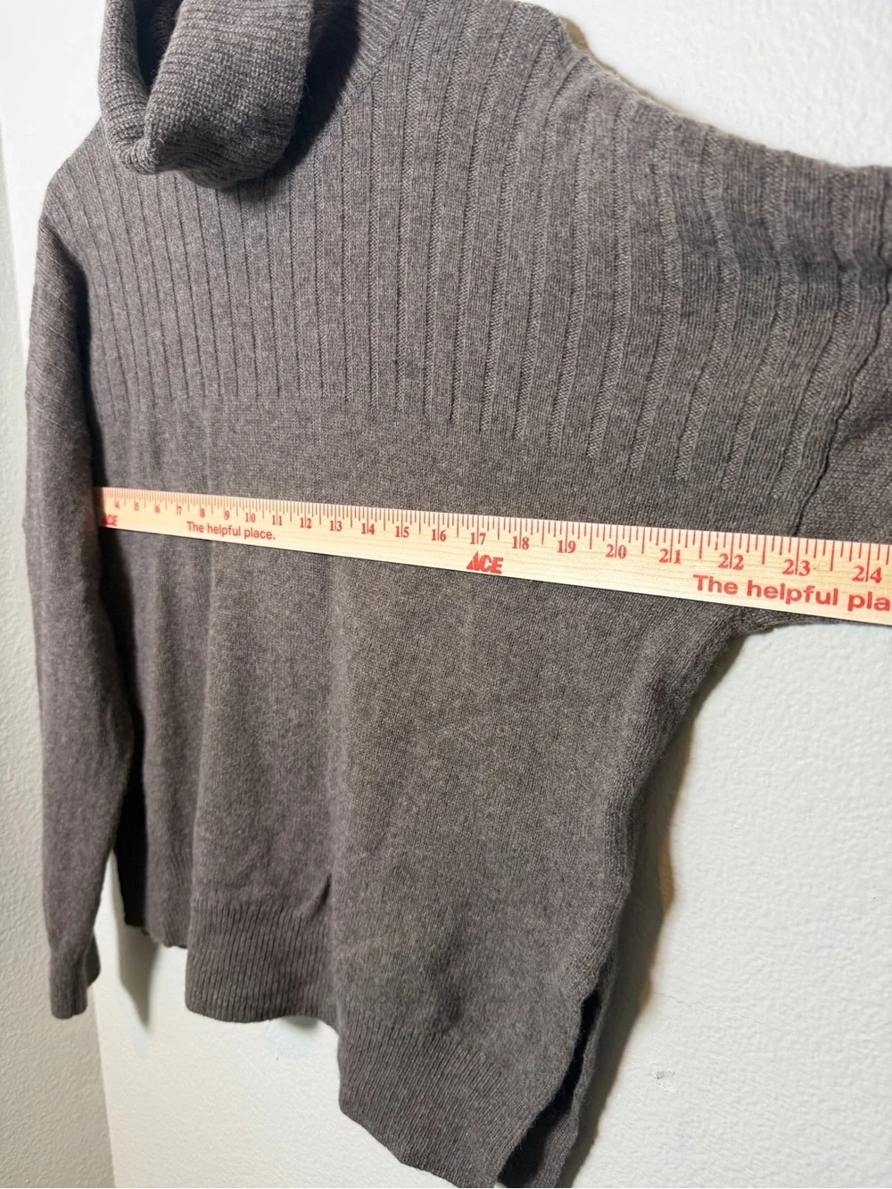 Madewell Hickory Wool Blend Turtleneck Sweater Size Medium - Picture 10 of 11